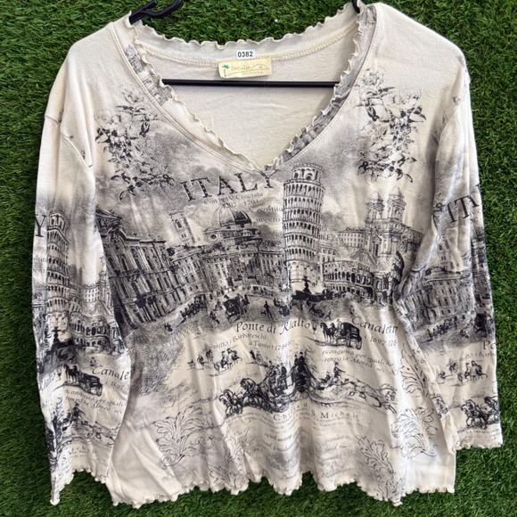 Impulse California Italy Art Print Top Women's Long Sleeve Ruffle Trim - Picture 1 of 5